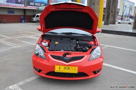 2009款长安悦翔三厢自动尊贵版