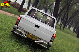 2009款锐骐皮卡汽油版试驾