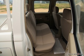 2009款锐骐皮卡汽油版试驾