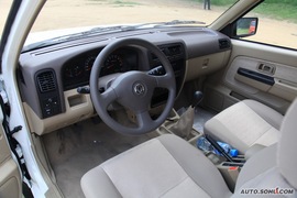 2009款锐骐皮卡汽油版试驾