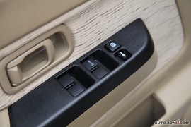 2009款锐骐皮卡汽油版试驾