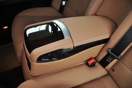 2013款宝马730Li豪华型