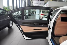 2013款宝马730Li豪华型