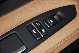 2013款宝马730Li豪华型
