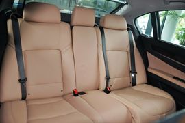 2013款宝马730Li豪华型