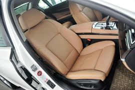 2013款宝马730Li豪华型