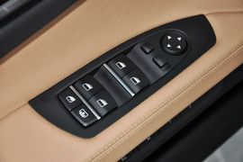 2013款宝马730Li豪华型