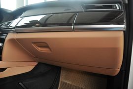 2013款宝马730Li豪华型