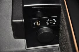 2013款宝马730Li豪华型