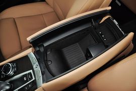 2013款宝马730Li豪华型