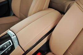 2013款宝马730Li豪华型