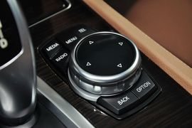 2013款宝马730Li豪华型