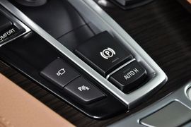 2013款宝马730Li豪华型