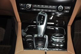 2013款宝马730Li豪华型