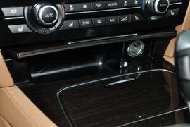 2013款宝马730Li豪华型