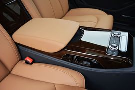 2014款奥迪A8L