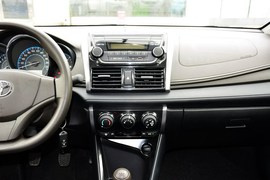 2014款丰田威驰1.5L手动智臻版