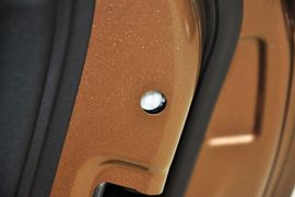 2015款揽胜极光2.0T