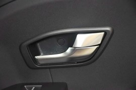 2015款揽胜极光2.0T