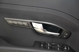 2015款揽胜极光2.0T