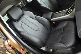 2015款揽胜极光2.0T