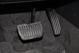 2015款揽胜极光2.0T