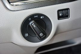 2014款大众宝来1.6L自动时尚型
