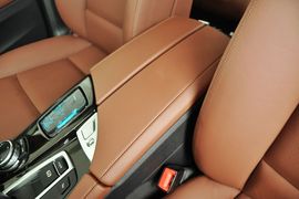 2014款宝马528Li领先型