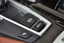 2014款宝马528Li领先型