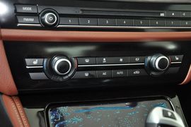 2014款宝马528Li领先型