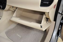 2014款丰田卡罗拉1.6L