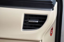 2014款丰田卡罗拉1.6L
