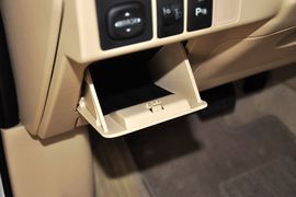 2014款丰田卡罗拉1.6L