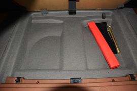 2014款华泰宝利格1.8T手动两驱智享版