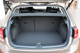 2014款大众高尔夫1.6L手动时尚型