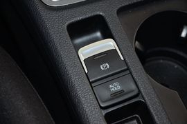 2014款大众高尔夫1.6L手动时尚型