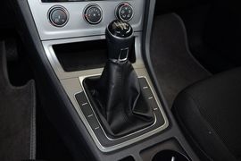 2014款大众高尔夫1.6L手动时尚型