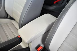2013款大众朗行1.4T手动豪华型