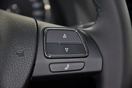 2013款大众朗行1.4T手动豪华型