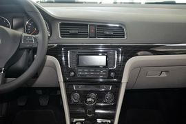 2013款大众朗行1.4T手动豪华型