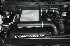 2013款华泰圣达菲1.8T自动两驱天窗版