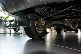 2013款华泰圣达菲1.8T自动两驱天窗版