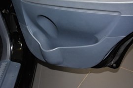 2013款华泰圣达菲1.8T自动两驱天窗版