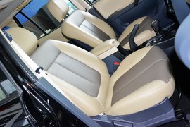 2013款华泰圣达菲1.8T自动两驱天窗版