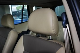 2013款华泰圣达菲1.8T自动两驱天窗版