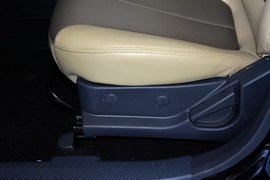 2013款华泰圣达菲1.8T自动两驱天窗版