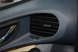 2013款华泰圣达菲1.8T自动两驱天窗版