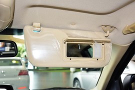 2013款华泰圣达菲1.8T自动两驱天窗版