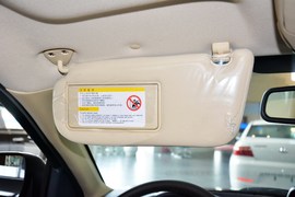 2013款华泰圣达菲1.8T自动两驱天窗版