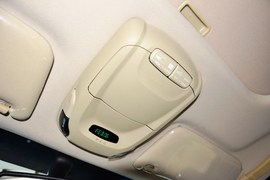 2013款华泰圣达菲1.8T自动两驱天窗版